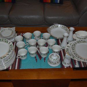 Royal Limited Home For The Holidays- Holly Holiday